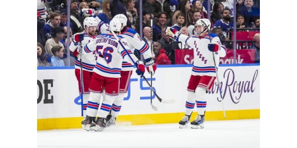 Les Rangers de New York mettent fin à la séquence de neuf victoires consécutives des Maple Leafs de Toronto